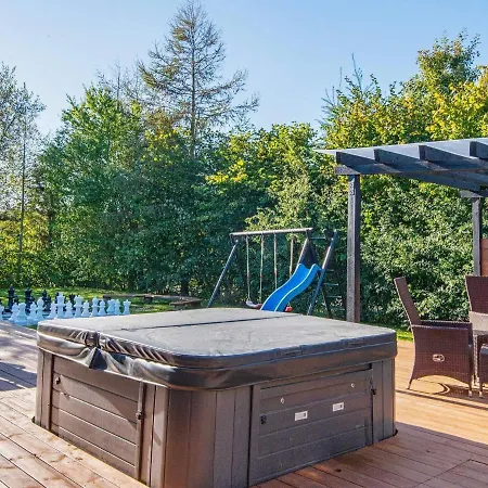 Liii Holiday home Glesborg